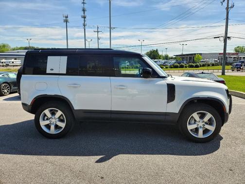 Fuji White 2024 Land Rover Defender P400 S