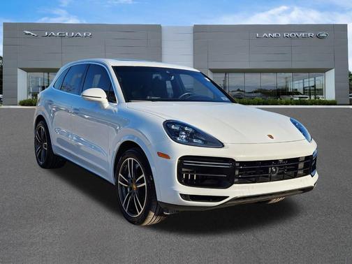 2023 Porsche Cayenne Turbo
