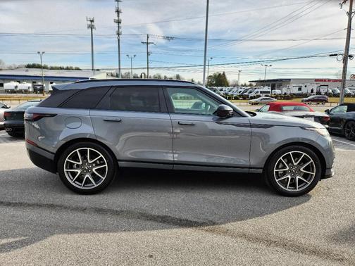 2026 Land Rover Range Rover Velar Dynamic SE