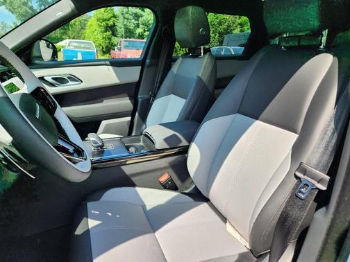 2026 Land Rover Range Rover Velar P400 Dynamic SE