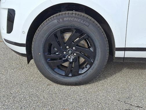 Fuji White 2026 Land Rover Range Rover Evoque Core S