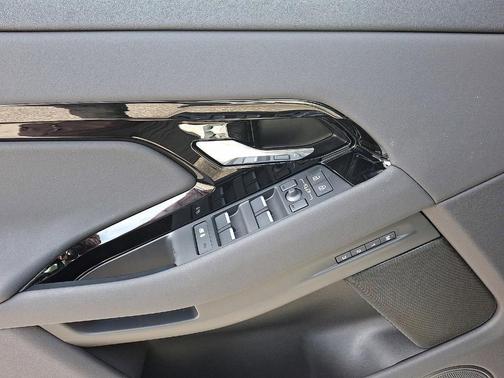 Fuji White 2026 Land Rover Range Rover Evoque Core S