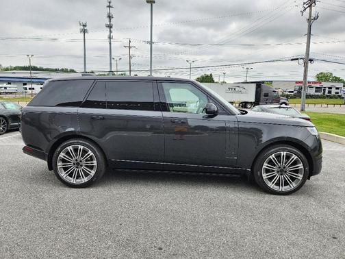 Carpathian Grey 2026 Land Rover Range Rover P400 SE 7 Seat