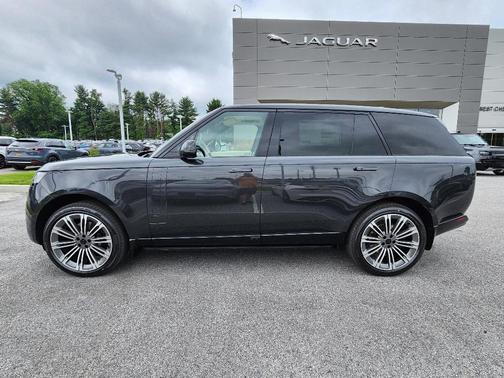 Carpathian Grey 2026 Land Rover Range Rover P400 SE 7 Seat