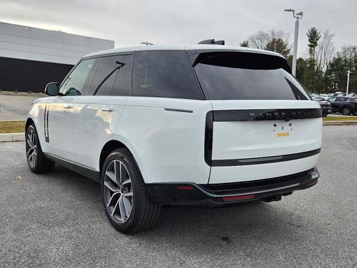 2026 Land Rover Range Rover SE