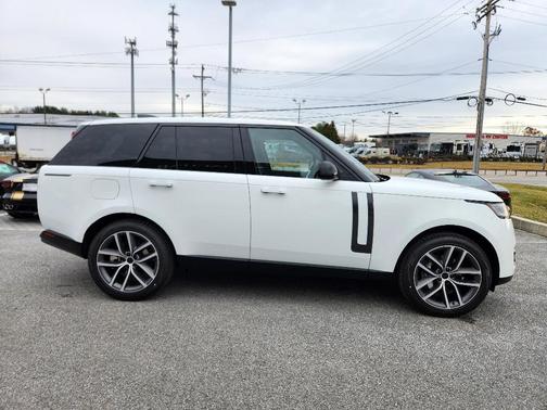 2026 Land Rover Range Rover P400 SE