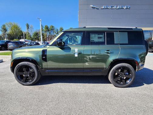 Woolstone Green 2026 Land Rover Defender P400 X-Dynamic SE