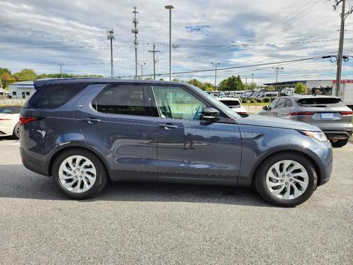 2025 Land Rover Discovery P300 S