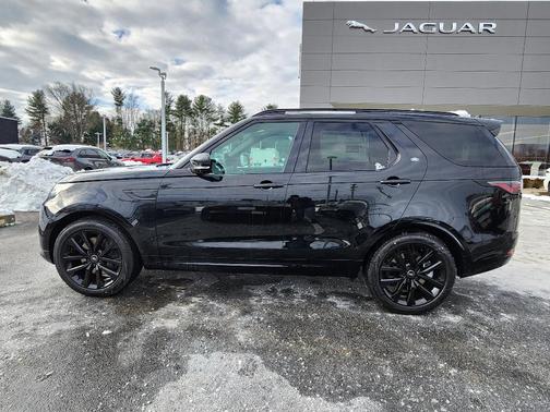 2026 Land Rover Discovery Tempest Edition