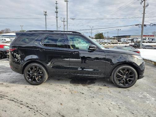 2026 Land Rover Discovery Tempest Edition