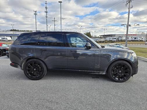 2024 Land Rover Range Rover P530 SE