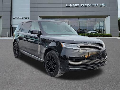 2026 Land Rover Range Rover P615 SV