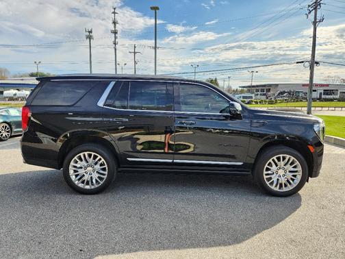 Black 2023 GMC Yukon Denali
