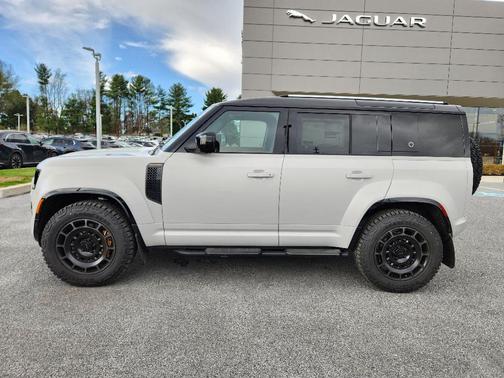 Borasco Grey 2026 Land Rover Defender V8