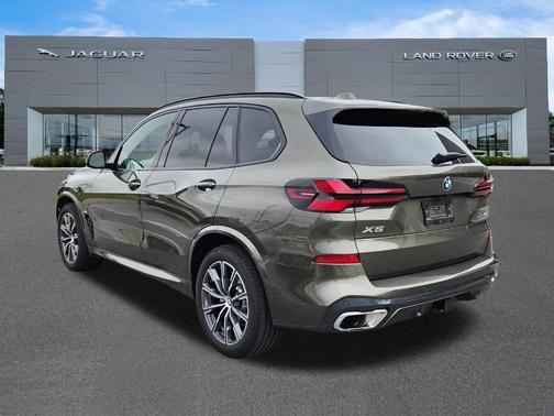 Green 2025 BMW X5 xDrive40i