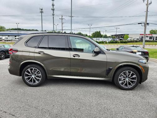 Green 2025 BMW X5 xDrive40i