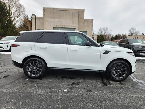 2025 Land Rover Range Rover Sport P360 S