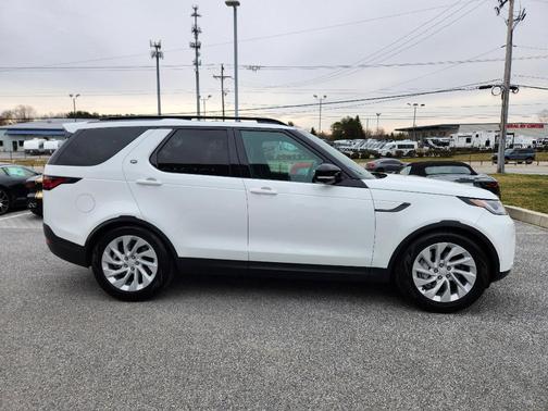 2025 Land Rover Discovery P300 S