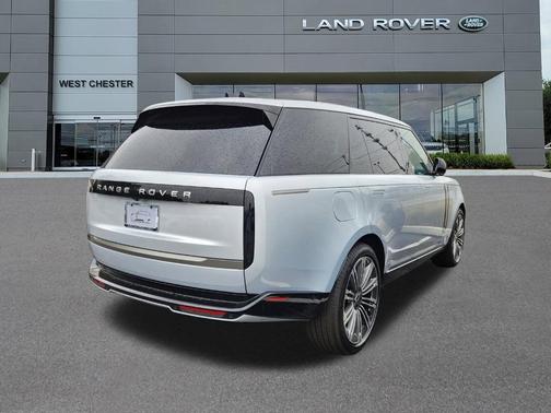 2025 Land Rover Range Rover P530 SE 7 Seat