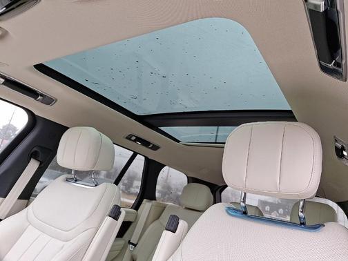 Constellation Blue Ultra Metallic Gloss 2026 Land Rover Range Rover P530 SE