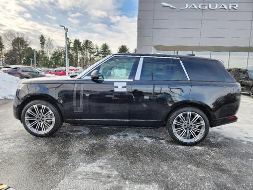 2025 Land Rover Range Rover P400 SE