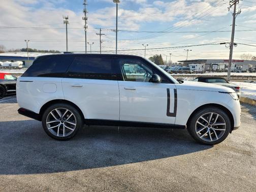 2026 Land Rover Range Rover P400 SE