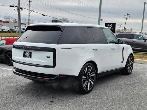 2023 Land Rover Range Rover P400 SE