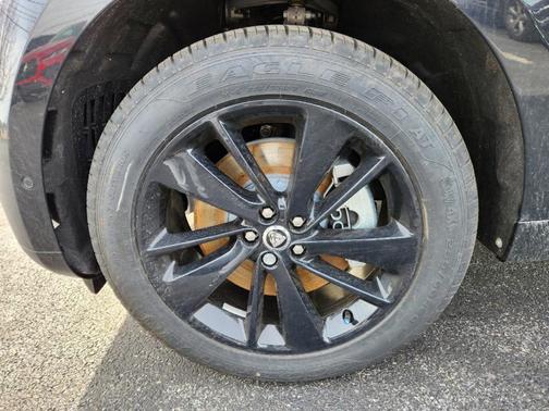 2025 Jaguar F-PACE P400 R-Dynamic S