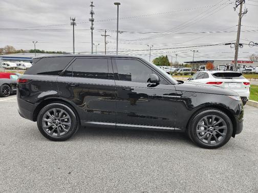 2024 Land Rover Range Rover Sport SE