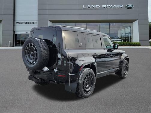 2026 Land Rover Defender V8