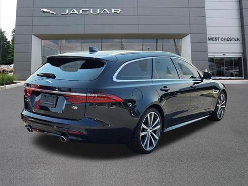Farallon Black 2018 Jaguar XF Sportbrake First Edition