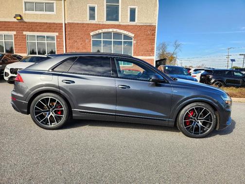 2019 Audi Q8 3.0T Premium Plus