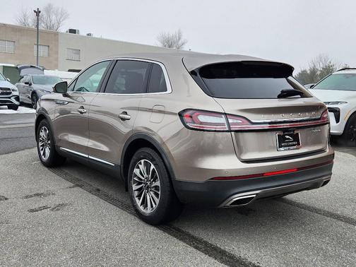 2019 Lincoln Nautilus Select