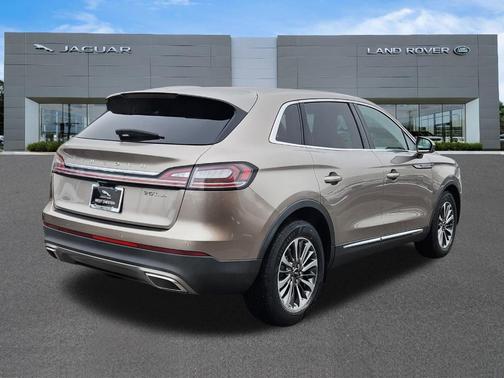 2019 Lincoln Nautilus Select