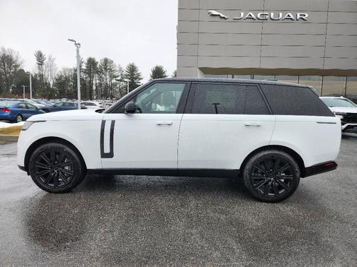 2026 Land Rover Range Rover P400 SE 7 Seat