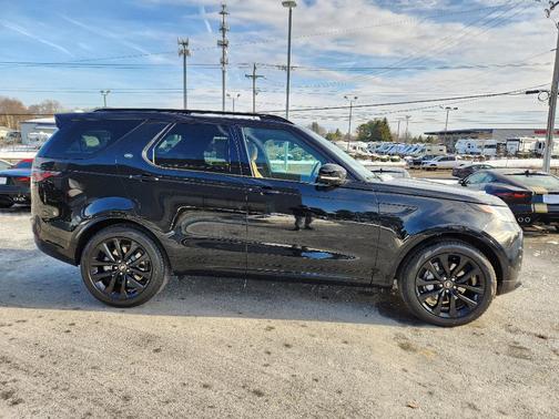 2026 Land Rover Discovery Dynamic SE