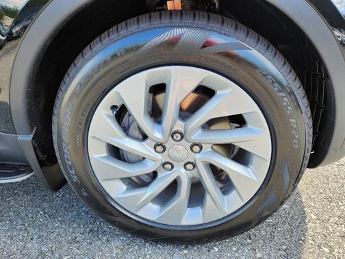 2025 Land Rover Discovery P300 S