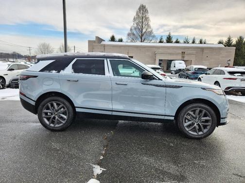 2026 Land Rover Range Rover Velar P250 Dynamic SE