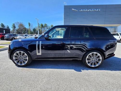 2024 Land Rover Range Rover P400 SE