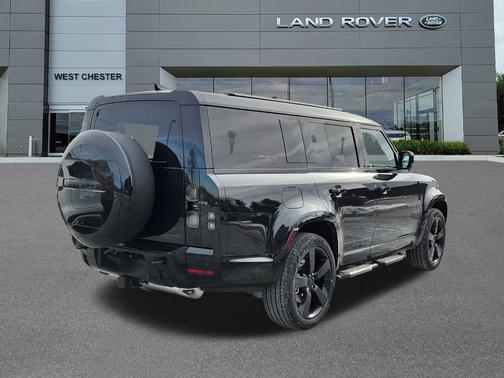 2026 Land Rover Defender 130 X-Dynamic SE