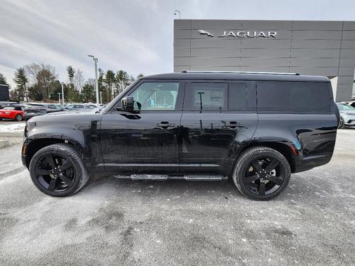 2026 Land Rover Defender 130 X-Dynamic SE