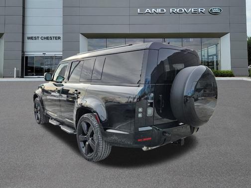 2026 Land Rover Defender 130 X-Dynamic SE