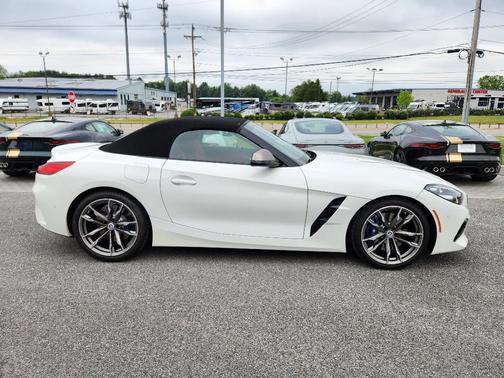White 2023 BMW Z4 M40i