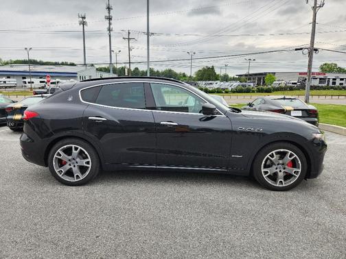 Black 2018 Maserati Levante GranSport