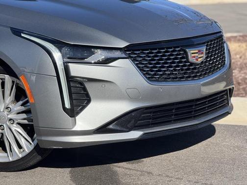 2023 Cadillac CT4 Premium Luxury