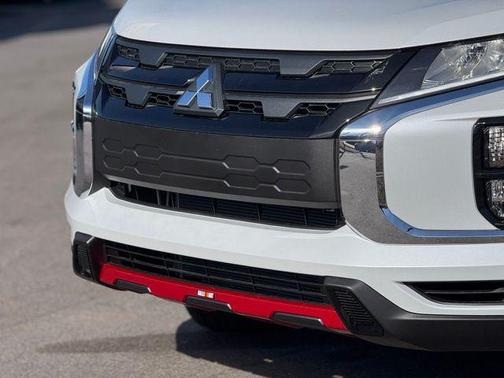 White Diamond 2026 Mitsubishi Outlander Ralliart