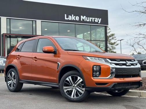 Sunshine Orange Metallic 2026 Mitsubishi Outlander Sport SE