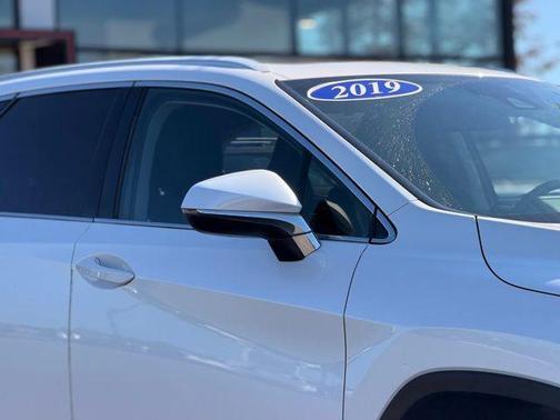 Eminent White Pearl 2019 Lexus RX 350L Premium