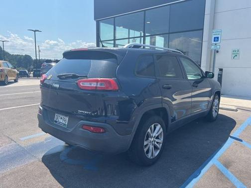 2015 Jeep Cherokee Sport