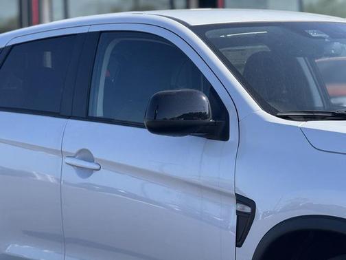 2025 Mitsubishi Outlander Sport 2.0 LE